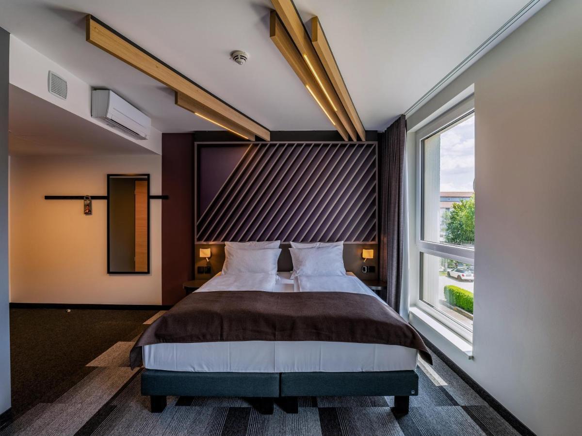 B&B Hotel Villingen-Schwenningen Bagian luar foto