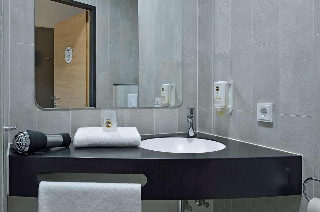 B&B Hotel Villingen-Schwenningen Bagian luar foto